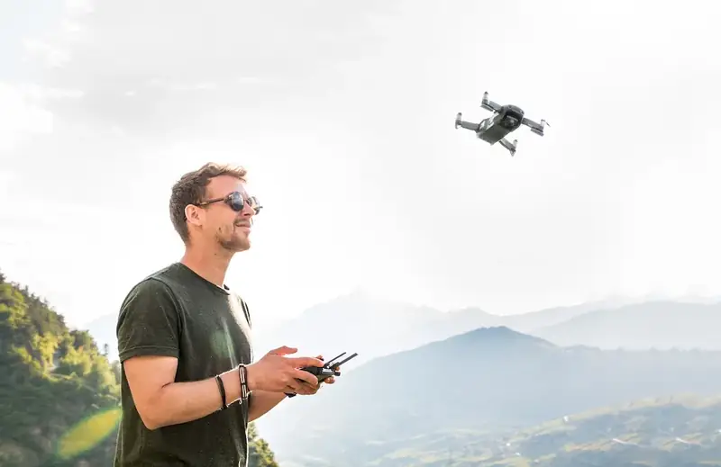 Polska potęgą dronową. Jak zarobić na lataniu?