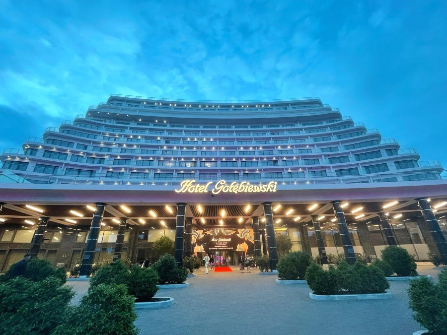 Hotel gołębiewski pobierowo